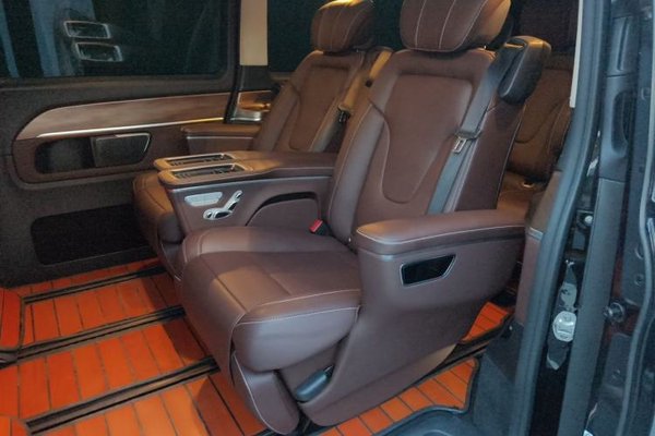 Mercedes-Benz V-Class 2021, 132000 км, за 38099 USD - фото 18