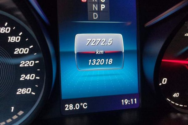 Mercedes-Benz V-Class 2021, 132000 км, за 38099 USD - фото 13