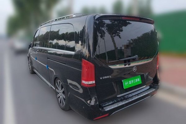 Mercedes-Benz V-Class 2021, 132000 км, за 38099 USD