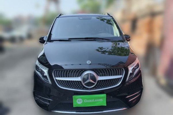Mercedes-Benz V-Class 2021, 32400 км, за 44401 USD