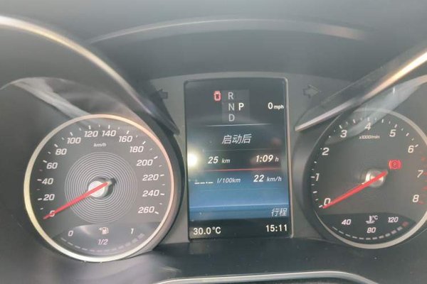 Mercedes-Benz V-Class 2021, 32400 км, за 44401 USD - фото 12