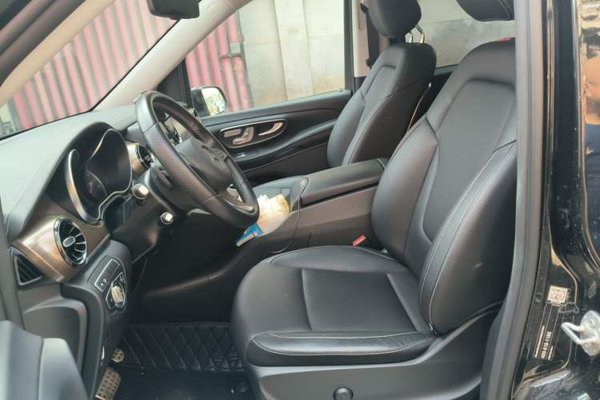 Mercedes-Benz V-Class 2021, 32400 км, за 44401 USD - фото 16