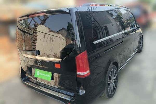 Mercedes-Benz V-Class 2021, 32400 км, за 44401 USD - фото 6