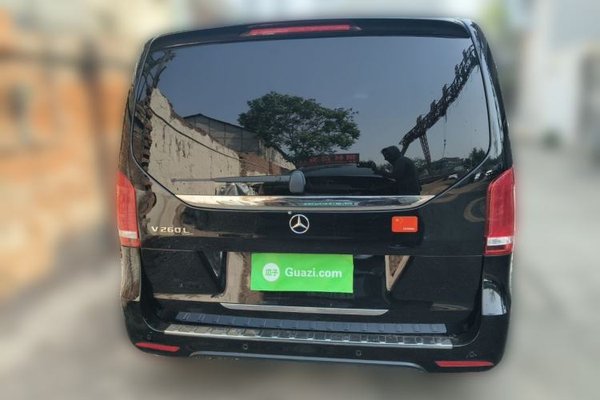 Mercedes-Benz V-Class 2021, 32400 км, за 44401 USD