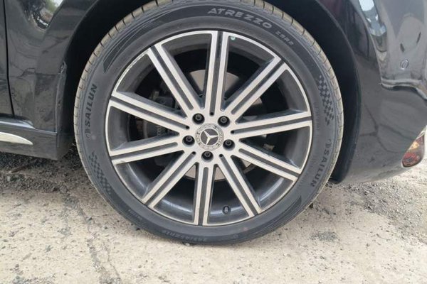 Mercedes-Benz V-Class 2021, 32400 км, за 44401 USD - фото 8