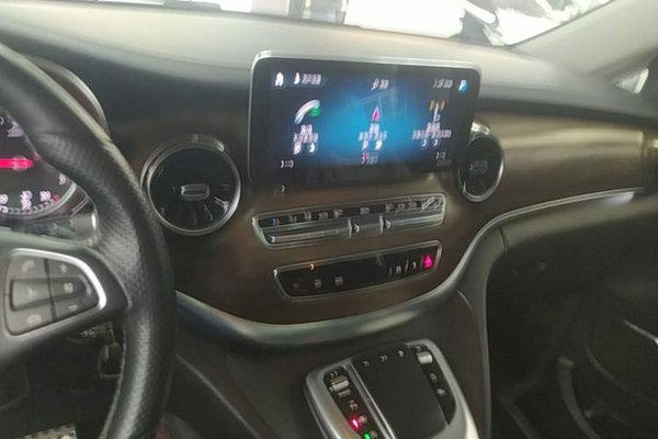 Mercedes-Benz V-Class 2021, 72100 км, за 38068 USD - фото 15