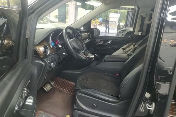 Mercedes-Benz V-Class 2021, 72100 км, за 38068 USD - фото 18