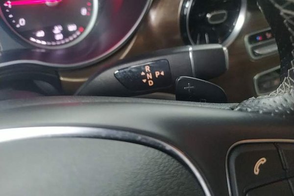 Mercedes-Benz V-Class 2021, 72100 км, за 38068 USD - фото 16