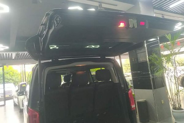 Mercedes-Benz V-Class 2021, 72100 км, за 38068 USD - фото 22