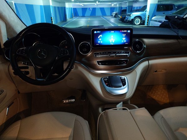 Mercedes-Benz V-Class 2021, 85600 км, за 36255 USD - фото 14