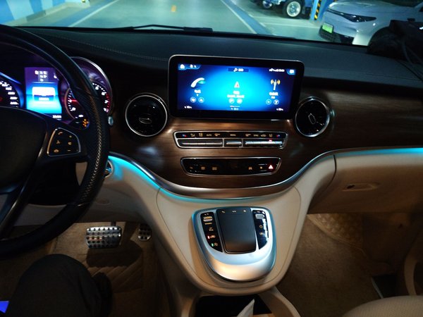 Mercedes-Benz V-Class 2021, 85600 км, за 36255 USD - фото 12