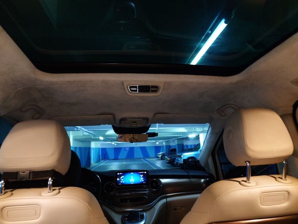 Mercedes-Benz V-Class 2021, 85600 км, за 36255 USD - фото 18