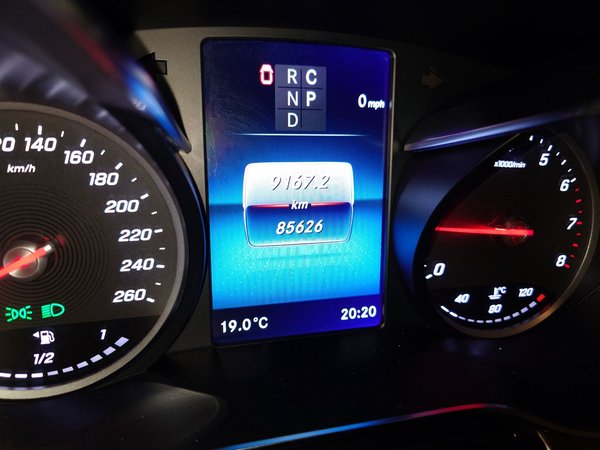 Mercedes-Benz V-Class 2021, 85600 км, за 36255 USD - фото 17