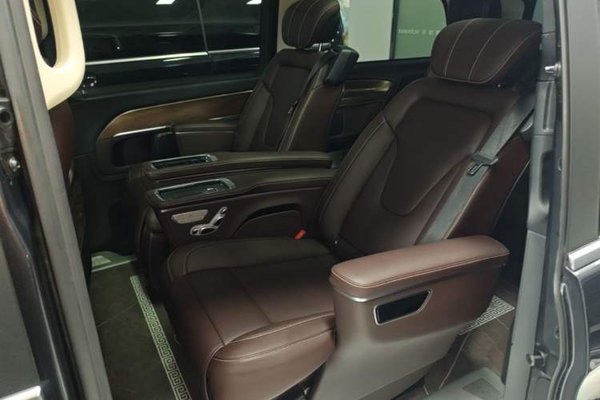 Mercedes-Benz V-Class 2021, 55300 км, за 41233 USD - фото 20