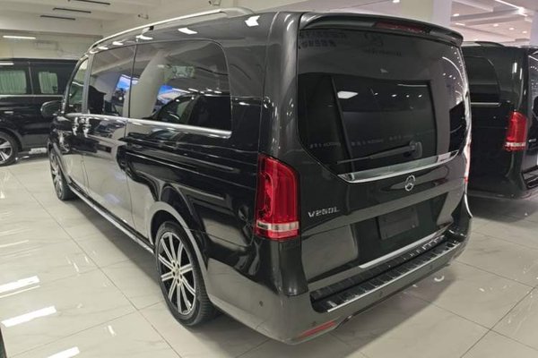 Mercedes-Benz V-Class 2021, 55300 км, за 41233 USD