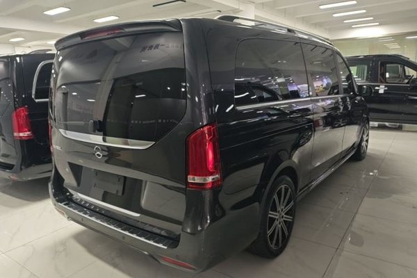 Mercedes-Benz V-Class 2021, 55300 км, за 41233 USD - фото 6