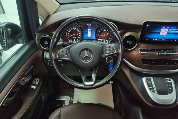 Mercedes-Benz V-Class 2021, 55300 км, за 41233 USD - фото 14