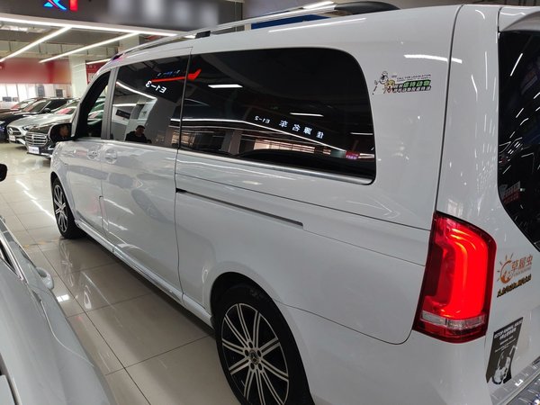 Mercedes-Benz V-Class 2021, 72200 км, за 37047 USD