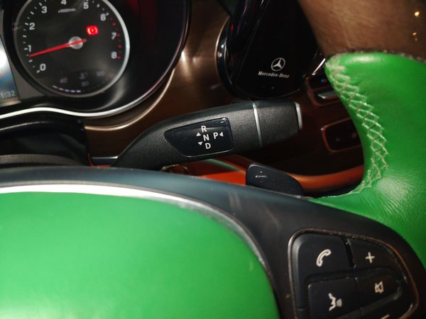 Mercedes-Benz V-Class 2021, 72200 км, за 37047 USD - фото 13