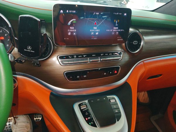 Mercedes-Benz V-Class 2021, 72200 км, за 37047 USD - фото 12