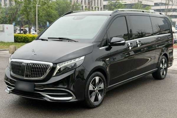 Mercedes-Benz V-Class · 2022 год