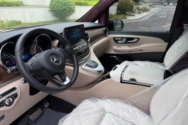 Mercedes-Benz V-Class 2022, 65000 км, за 56730 USD - фото 8