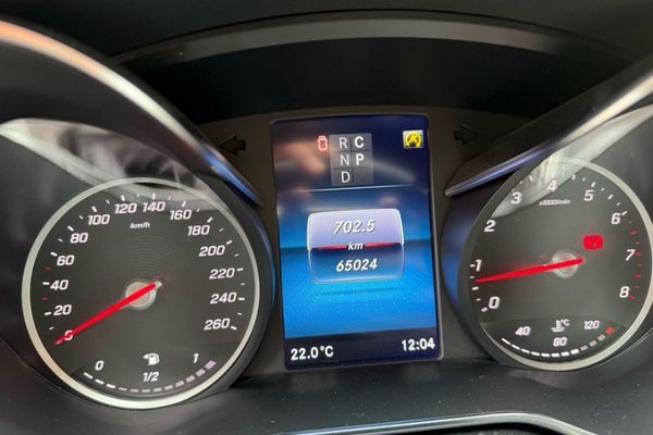 Mercedes-Benz V-Class 2022, 65000 км, за 56730 USD - фото 7