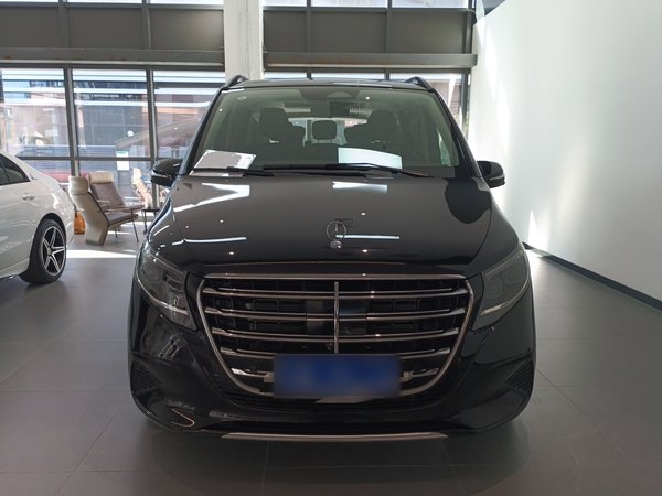 Mercedes-Benz V-Class 2024 V 300 L Long Wheelbase Luxury Edition, 2024 года