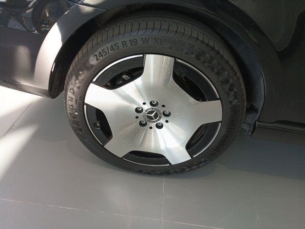 Mercedes-Benz V-Class 2024, 2300 км, за 72115 USD - фото 10