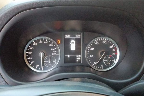 Mercedes-Benz Vito 2018, 91300 км, за 16572 USD - фото 11