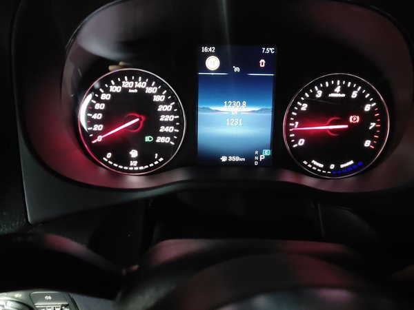 Mercedes-Benz Vito 2024, 1200 км, за 43175 USD - фото 11