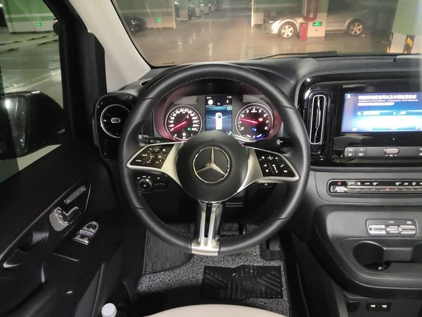 Mercedes-Benz Vito 2024, 1200 км, за 43175 USD - фото 9