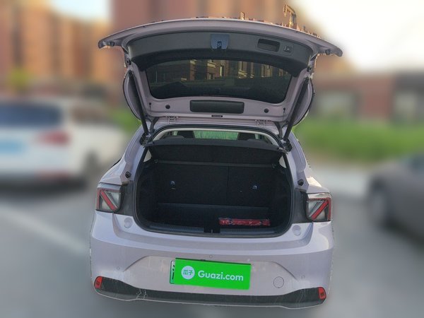 MG 4 EV 2026, 4400 км, за 11490 USD - фото 20