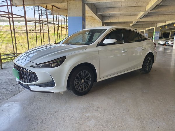 MG 5 2025, 1500 км, за 9741 USD