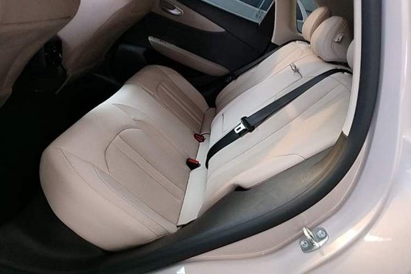 MG ES5 2025, 41800 км, за 14609 USD