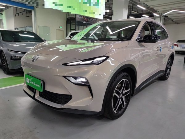 MG ES5 · 2025 год