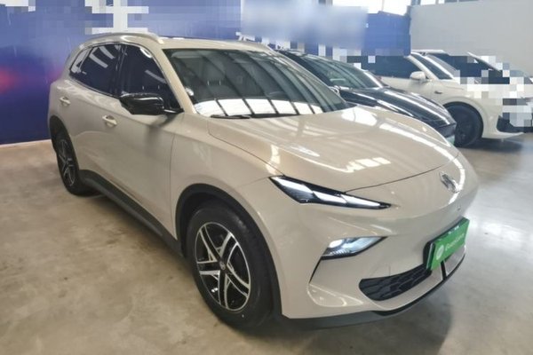 MG ES5 2025, 29000 км, за 13005 USD
