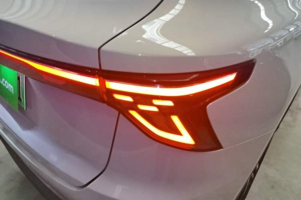 MG ES5 2025, 29000 км, за 13005 USD - фото 8