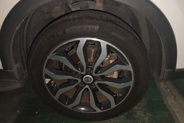 MG GS 2015, 93800 км, за 4064 USD