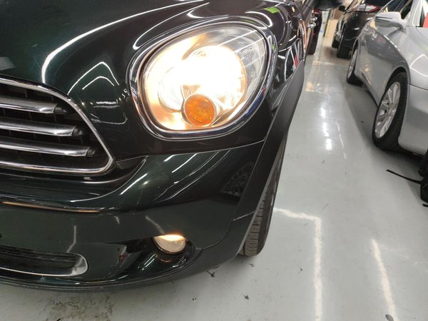 Mini Mini Cooper 2014, 104600 км, за 9121 USD
