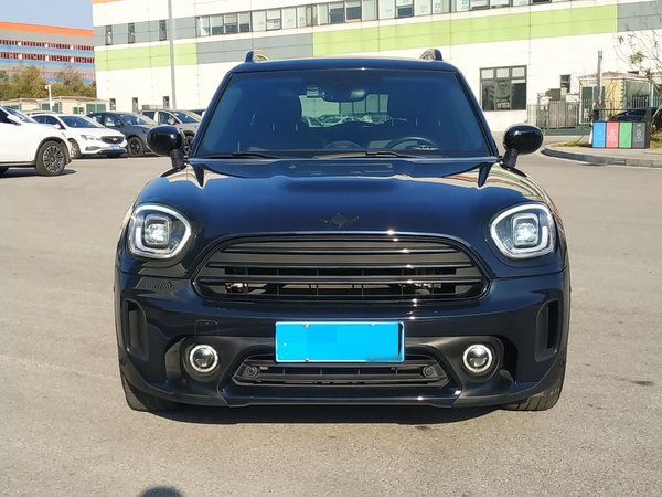 Mini Cooper Countryman 2022, 31900 км, за 23278 USD