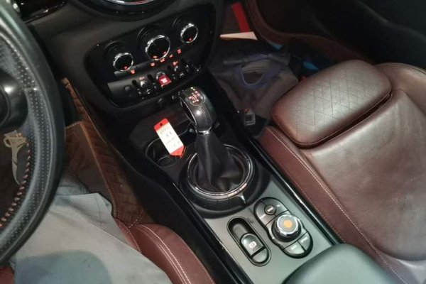 MINI Clubman 2016, 114300 км, за 13242 USD - фото 17
