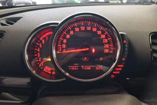 MINI Clubman 2016, 114300 км, за 13242 USD - фото 15
