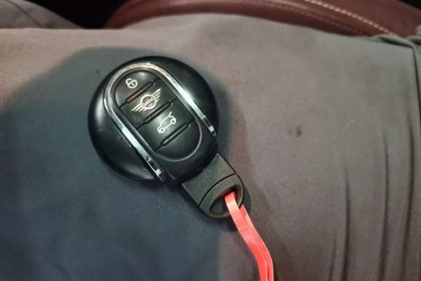MINI Clubman 2016, 114300 км, за 13242 USD - фото 12
