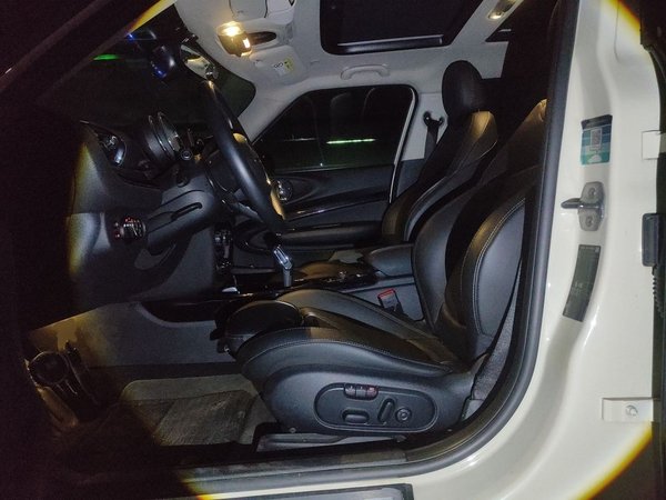 MINI Clubman 2019, 90200 км, за 14045 USD