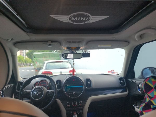 MINI Countryman 2017, 89800 км, за 11885 USD