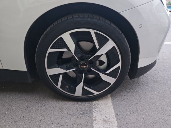 MINI Electric MINI COOPER 2024, 10700 км, за 22685 USD - фото 8