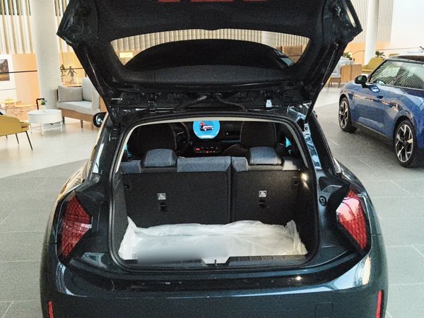 Mini Cooper SE 2024, 9100 км, за 21977 USD - фото 18