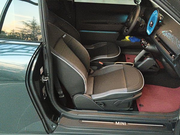 Mini Cooper SE 2024, 9100 км, за 21977 USD - фото 24