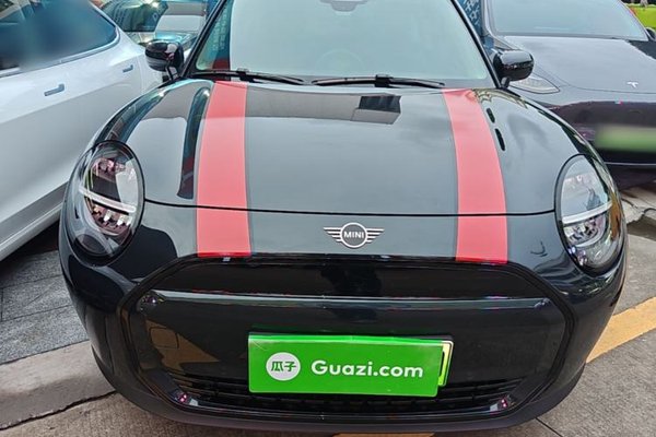 MINI Electric MINI COOPER 2025, 16100 км, за 20088 USD